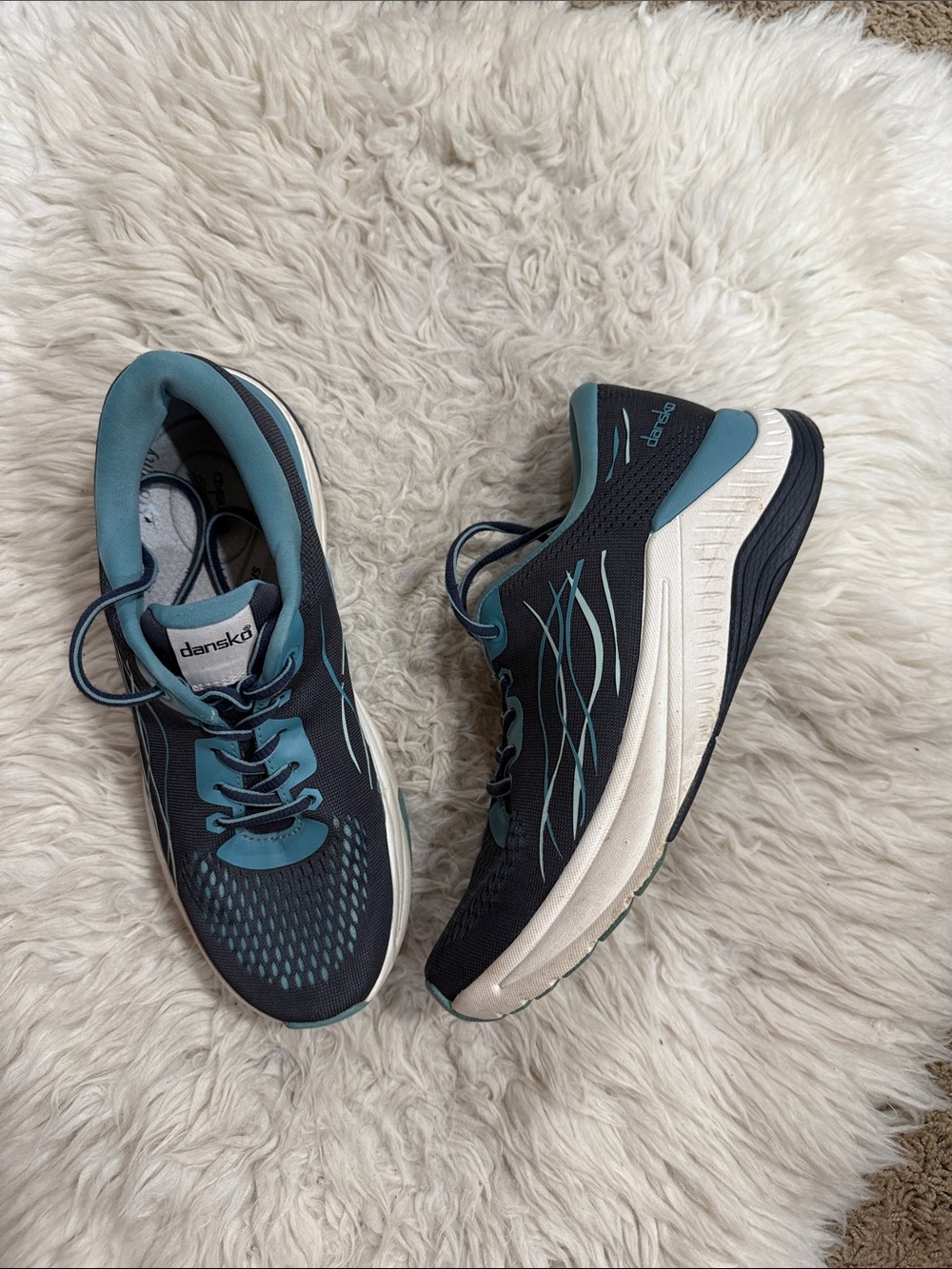 Dansko Pace Running Shoes Womens Size 38 US 7‎ Blue Mesh Lace Up Casual
Sneakers